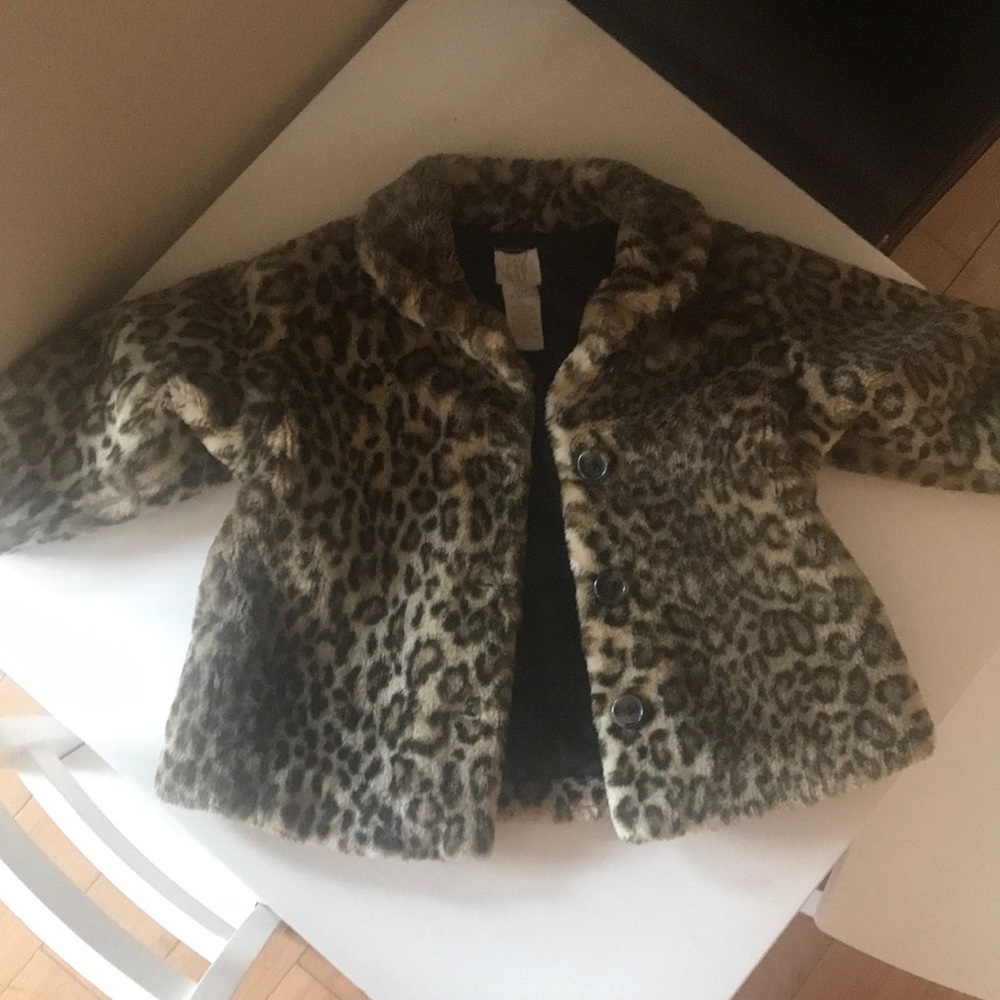 Faux fur leopard print Coat